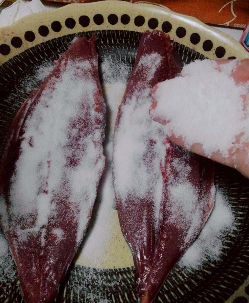 カツオの一本巻き寿司と せんじ を作ってみた 野食ハンマープライス